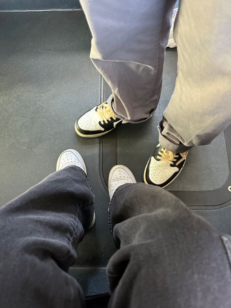 cute couple no face pose aesthetic soft launch boyfriend girlfriend nike shoe Anonymous Boyfriend Pictures, Insta Story Soft Launch, Boyfriend Pictures Soft Launch, Boyfriend No Face Aesthetic, Soft Launch Girlfriend Ideas, Private Girlfriend Story, Soft Launch Boyfriend Pictures Black, Anonymous Boyfriend Pics, Soft Launch Girlfriend Pictures