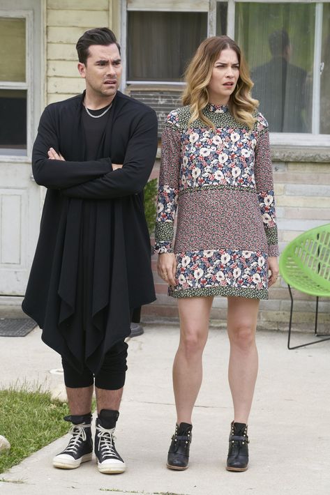 A Comprehensive Look Back at David Rose's (Simply the) Best Sweaters on Schitt's Creek Annie Murphy, Rose Costume, Alexis Rose, Long Black Sweater, Alexis Dress, Long Black Cardigan, David Rose, Outfit Png, Schitt's Creek