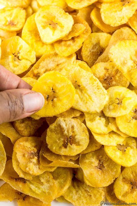 Homemade Plantain Chips Recipe Plantain Chips Recipe, How To Make Plantains, Banana Chips Recipe, Baked Plantain Chips, Crispy Chips, Plantain Chips, Plantains Fried, Banana Chips, Chips Recipe