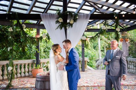 Ideas For Small Weddings, Puerto Rico Wedding Venues, Destination Wedding Puerto Rico, Wedding Puerto Rico, Destination Wedding Budget, Small Beach Weddings, Wedding In Puerto Rico, Small Wedding Venues, Puerto Rico Wedding