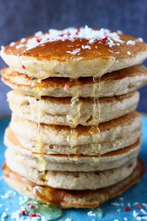 Vegan Gluten Free Pancakes, Oat Pancake Recipe, Oat Flour Pancakes, Sugar Free Pancakes, Pancakes Protein, Oat Flour Recipes, Vegan Pancake Recipes, Almond Flour Pancakes, Pancakes Vegan