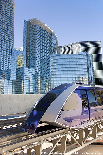 Las Vegas City Center Tram Futuristic Monorail, Vdara Hotel, Futuristic Train, Future Train, City Vehicles, Las Vegas Photos, Tall Buildings, Vegas Vacation, Nevada Usa