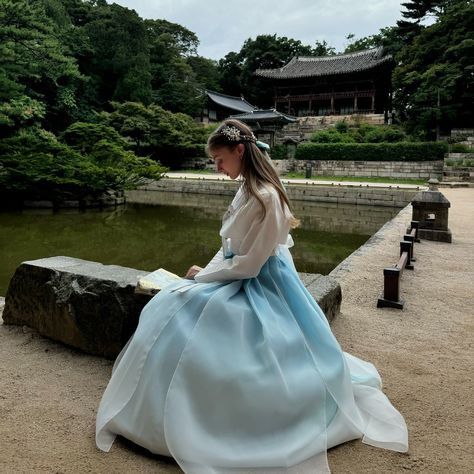 collecting photos in hanbok 🫶🏻 Korean Culture Aesthetic, Korean Hanbok Aesthetic, Pretty Hanbok, Hanbok Photoshoot Ideas, Hanbok Photoshoot, Hanbok Aesthetic, Korean Hanbok Photoshoot Ideas, Hanbok Photography, Pretty Hanbok Korean Dress