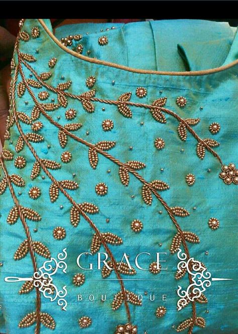 Work Blouse Hand Designs, Churidar Neck Designs, Ideas Embroidery, Churidar Designs, Hand Embroidery Dress, Simple Embroidery Designs, Embroidery On Kurtis, Motifs Perler, Kurti Embroidery Design