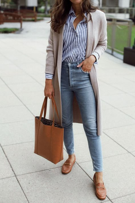 Classic Style Outfits, Business Casual Outfits For Work, Mode Casual, Brown Bag, Meryl Streep, Casual Work Outfits, Work Outfits Women, Autumn Outfit, Classic Outfits