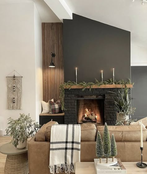 Home Fireplace, Living Room Inspo, A Living Room, Living Room Inspiration, House Inspiration, Home Decor Inspiration, Home Living Room, Room Inspiration, Home Remodeling