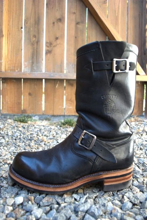 Vintage Engineer / Motorcycle Boots, vintage leather, vintage biker images, vintage clothing, miscellaneous vintage and whatever else interests me. Engineer Boots Men, Mens Biker Style, Guys Shoes, Mens Biker Boots, Outfit Biker, Fullerton California, Bike Boots, Historical Shoes, Engineer Boots