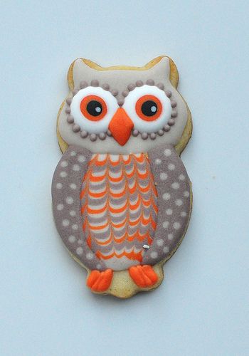 Owl - Hibou | Julie McDuff | Flickr Owl Cookies Decorated, Owl Sugar Cookies, Owl Themed Parties, Sugar Dough, Owl Cookies, Owl Applique, Animal Cookies, Halloween Cookies, Sugar Cookies Decorated