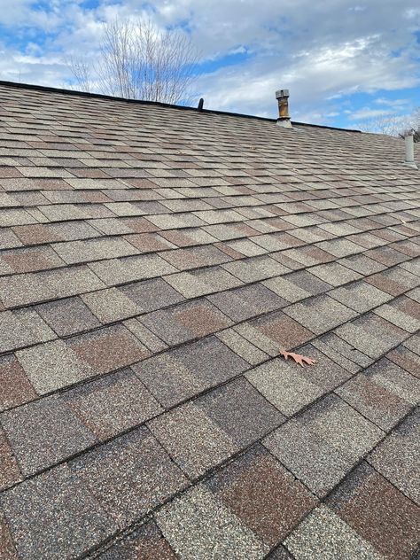 Cheap Roofing Ideas, Asphalt Roofing Shingles, Cheap Roofing, Shingles Roofing, Prefabricated Building, Roll Roofing, Roofing Shingles, Roofing Ideas, Asphalt Roof