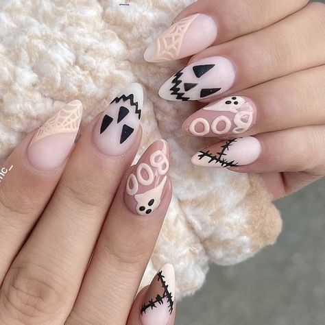 Mc Nails, Pumpkin Nail Designs, Black Halloween Nails, Nail Art Halloween, Holloween Nails, Halloween Acrylic, Halloween Press On Nails, Halloween Acrylic Nails, Cute Halloween Nails