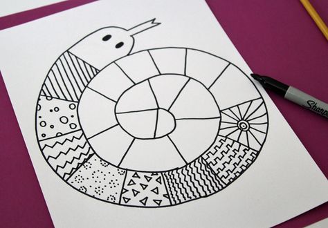 Spiral doodle snake art project Spiral Doodles Patterns, Art Substitute Plans, Snail Drawings, Spiral Art Drawing, Spiral Doodle, Line Art Projects, Line Art Lesson, Grade 1 Art, Dream Classroom