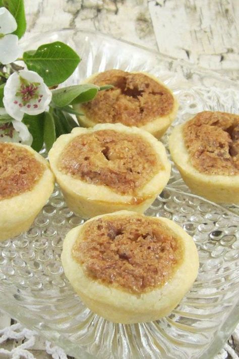 Tassies Recipe, Walnut Dessert, Macadamia Nut Cookies, Popular Cookies, Ginger Biscuits, Walnut Recipes, Spritz Cookies, Sweet Butter, Walnut Cookies