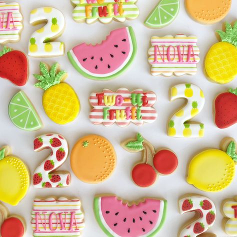 Twotti Fruity Cupcake Ideas, Twotti Fruitti Birthday Party Girl, Two Sweet Fruit Birthday Party, Twotti Fruity Cookies, Twootie Fruity Party, Twoty Fruity Theme, Two-ty Fruity Birthday Party, Two Ti Fruiti Birthday, Two Tti Fruity Birthday