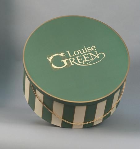 Jewelry Packaging Design, Vintage Hat Boxes, Dessert Packaging, Flower Gift Ideas, Gift Box Design, Green Box, Box Packaging Design, Diy Gift Wrapping, Hat Boxes