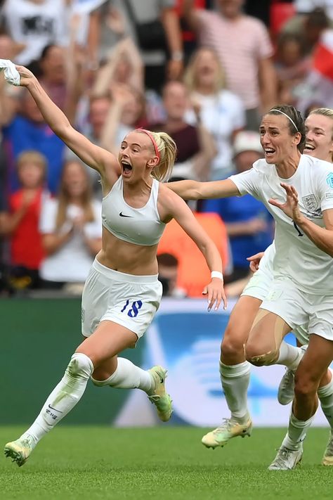 Chloe Kelly, England Ladies Football, England Football Shirt, Goal Celebration, England Shirt, Fifa Women's World Cup, Female Soccer Players, Women’s Soccer, England Football