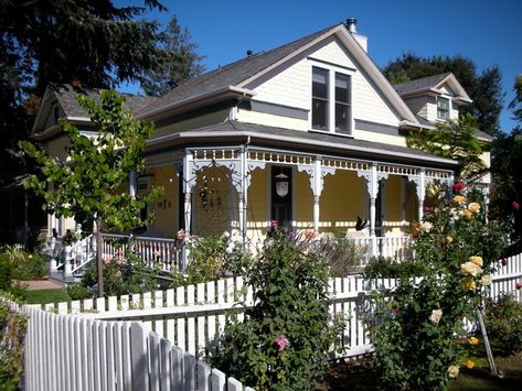 Queen Anne Restoration - Victorian - Exterior - San Francisco - by Clayton Nelson & Associates | Houzz Queen Anne Cottage, Whimsy House, Exterior Elevation, Victorian Exterior, Queen Anne Style, Style Cottage, Queen Anne, Cottage Style, House Ideas