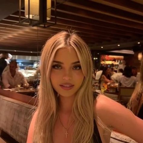 Talitha Balinska, Blonde Girl Makeup, Blonde Hair Ombre, Pretty Blonde Girl, Blonde Instagram, Insta Model, Blonde Aesthetic, Pretty Blonde, Instagram Cake