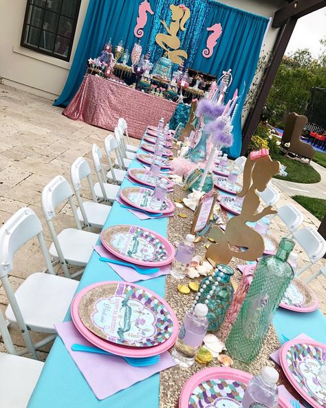 Mermaid Table Decorations, Garden Theme Birthday, Big Sequins, Decor For Events, Ocean Birthday Party, Magical Party, Mermaid Theme Birthday Party, Ninja Party, Glam Aesthetic