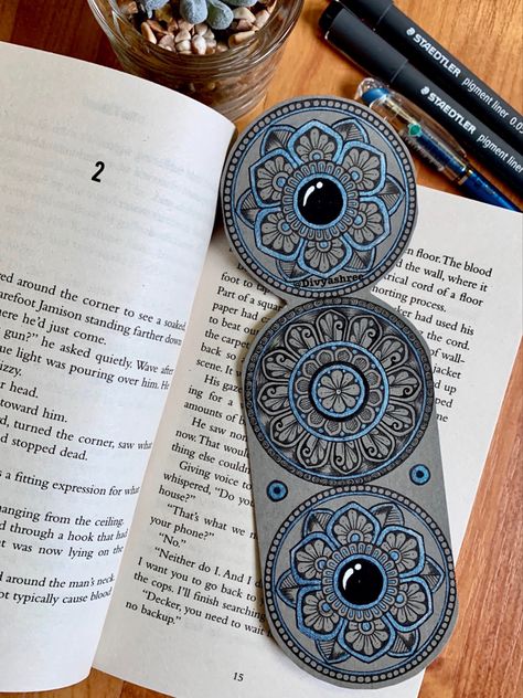 Zen Drawings, Mandala Bookmark, Tone Paper, Bookmarks Diy, Handmade Bookmarks Diy, Diy Bookmark, Mini Mandala, Alpona Design, Handmade Bookmarks