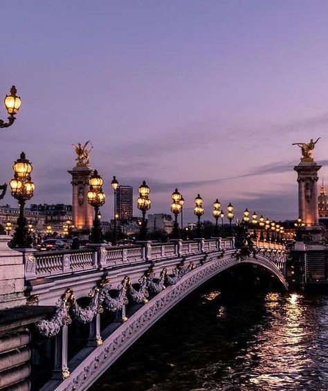 Aesthetic Scenery Wallpaper, Pictures Of Paris, Fashion In Paris, Cottagecore Life, Paris Things To Do, Aesthetic Scenery, Family Vacations For Adults, Popular Places, Paris Place