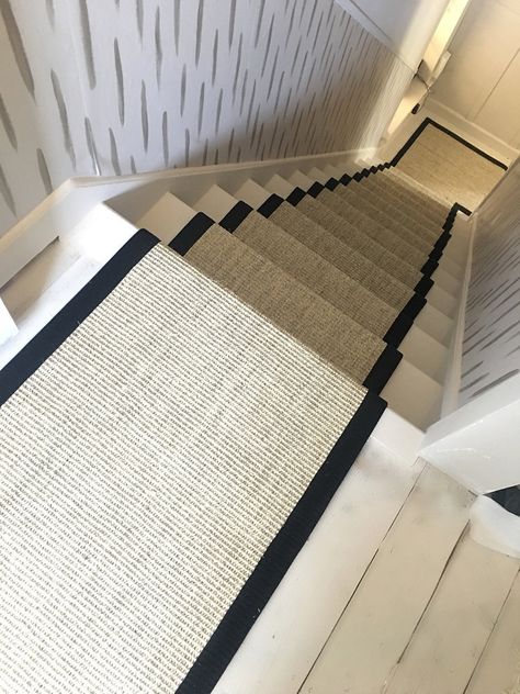 Finished natural seagrass DIY stair runner fitted to staircase Stairway Pictures, Diy Stair Runner, Staircase Wood, Modern Staircases, Basement Steps, Staircase Runner, Stair Makeover, Diy Staircase, Hall Carpet