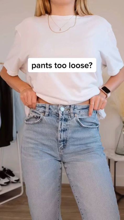 Denim Hacks, Outfit Hacks, Diy Clothes Hacks, Shirt Hacks, Mode Tips, Casual College Outfits, Diy Vetement, Diy Fashion Hacks, Diy Fashion Clothing