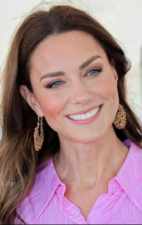 Kate Middleton Wedding Makeup, Catherine Princess Of Wales Makeup, Kate Middleton Smile, Princess Kate Makeup, Kate Middleton Portrait, Kate Middleton 2023, Pippa Middleton Bridesmaid, Kate Middleton Makeup, Vévodkyně Kate