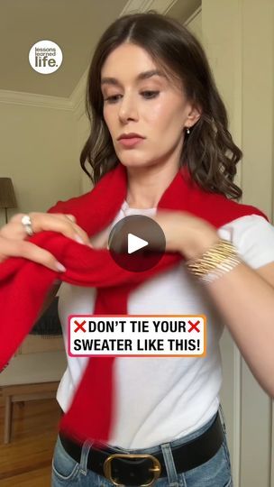 How to neatly tie a sweater🧣 | Elevate your look instantly with this sweater hack! 🧣👌 | By Lessons Learned In LifeFacebook How To Tie A Sweater Around Shoulders, Tie A Sweater, Tying Ties, Folding Scarves, Sweater Hacks, Scarf Ideas, Tie Sweater, Hacks Clothes, Lessons Learned In Life