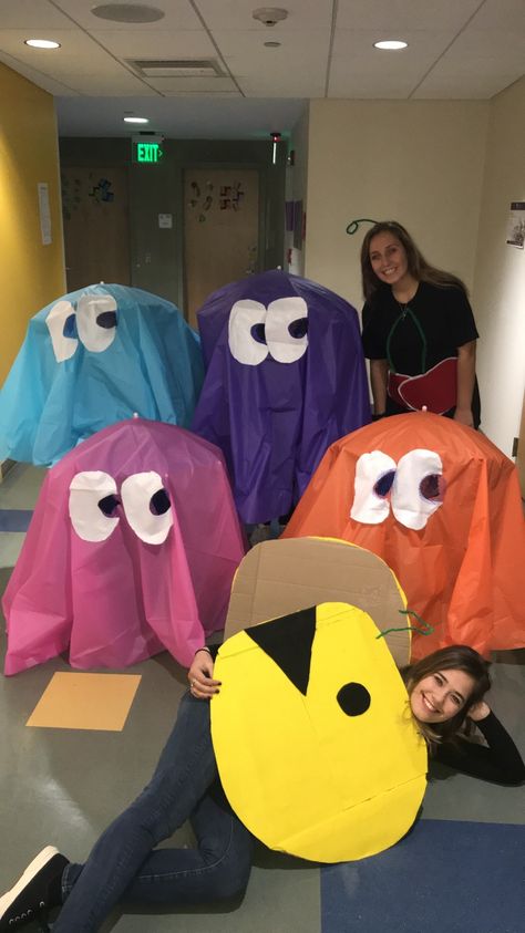 DIY Pacman Ghost Halloween Costume. Creative. College. Group Costume. Umbrella Hats. Table Cloths. Felt. Mesh. Simple DIY. Pacman Ghost Costume, Pacman Ghost, Ghost Halloween Costume, Ghost Costume, 80s Theme Party, 80s Theme, Holiday Eating, Creative Valentines, Family Movie Night