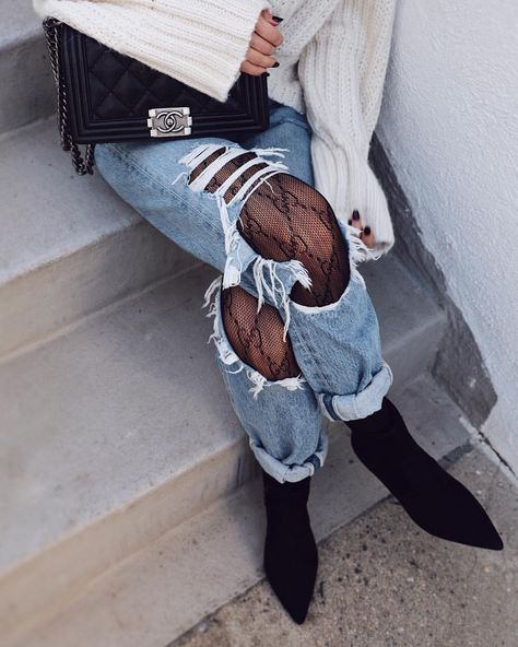 Gucci tights | ripped denim jeans | chanel boy bag #gucci #chanel #rippedjeans Gucci Tights Outfit, Tights Under Jeans, Ripped Jeans Look, Gucci Tights, Look Jean, Denim Jeans Ripped, Ripped Mom Jeans, Pastel Outfit, Edgy Chic