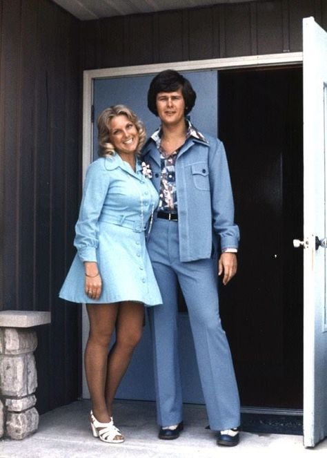 1970's 1980 Fashion Women, Vintage Style Prom Dresses, Vintage Artifacts, 70s Mens Fashion, 70s Mode, 1970 Style, 1980 Fashion, 1980s Style, 1970's Fashion