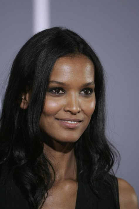 Liya Kebede Estelle Lefébure, Foxy Brown, Natalia Vodianova, Black Bridal, Lily Aldridge, Claudia Schiffer, Cindy Crawford, Naomi Campbell, Heidi Klum