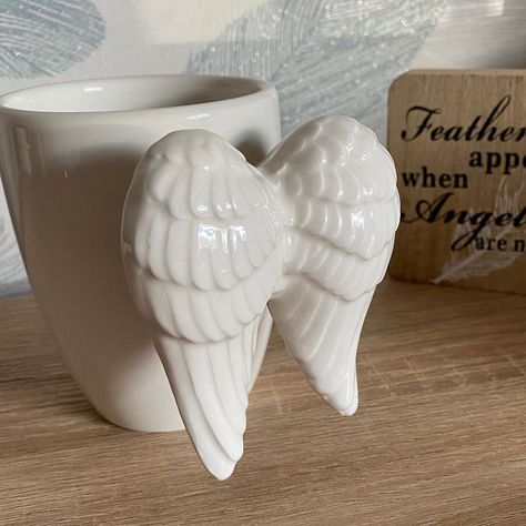 Artsy Boy, Eternal Optimist, Diy Kunst, Beautiful Angel, Ceramic Ideas, Cup Handles, Kawaii Room, Angel And Devil, Cute Clay