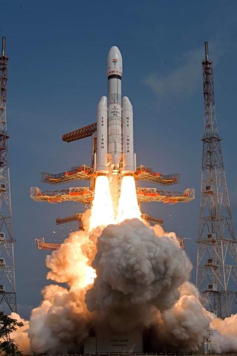 Chandrayan 3, Indian Space Research Organisation, Ms Dhoni Wallpapers, Dancer Painting, Ms Dhoni Photos, Dhoni Wallpapers, Beach Background Images, Rocket Launch, Bike Photo