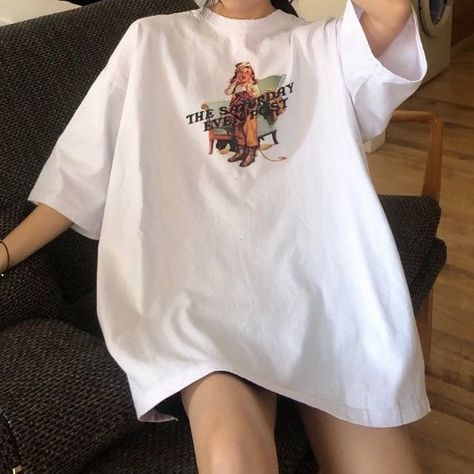 Baggy Tee, Oversized Outfit, Tennis Fashion, Korean Girl Fashion, Trendy Fashion Outfits, Cute Comfy Outfits, Tomboy Fashion, Teenage Fashion Outfits, Korean Outfits