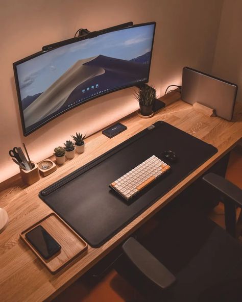 Mac Setup, Clean Desk, Computer Desk Setup, Home Studio Setup, Cozy Home Office, Minimalist Desk, Desktop Setup, Bedroom Setup, Gaming Room Setup