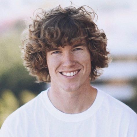 Danny Duncan, Hair Png, Athletic Hairstyles, Youtube Stars, People Laughing, Hair Pictures, Popular Videos, Perm, Height And Weight