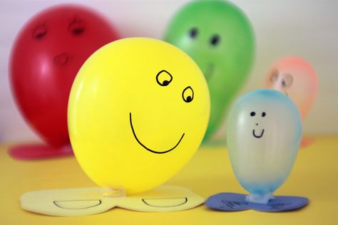 These balloon people are easy and fun for kids to make. A great summer activity. Balloon People, Grandma Ideas, Keep Kids Busy, Wedding Isles, Holiday Program, Big Balloons, Love Balloon, Fun Activities To Do, Jumping For Joy