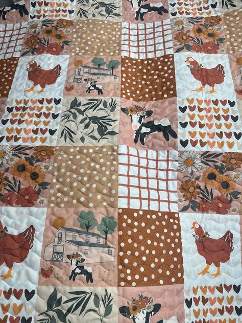 PolkaDotQuilterShop - Etsy Farm Diy Decor, Farm Animal Nursery Theme, Baby Farm Animals Nursery, Quilt Ideas For Beginners, Farm Animals Quilt, Modern Baby Quilts, Easy Quilt Patterns For Beginners, Farm Theme Nursery, Farm Themed Nursery