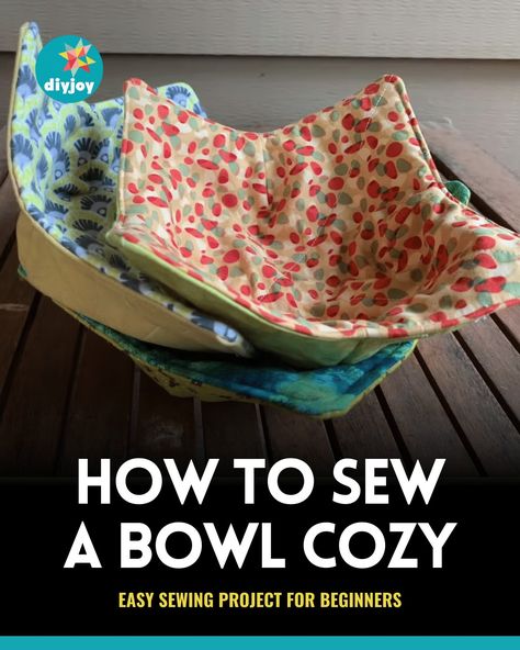 Easy Microwave Bowl Cozy Sewing Tutorial Microwave Cozies Pattern, Hot Bowl Cozy Pattern, Pattern For Bowl Cozies, How To Make A Bowl Cozy Video, Sewing Bowl Covers, How To Make Bowl Cozy, Bowl Warmer Free Pattern, Bowl Coozie Pattern, Sew Bowl Cozy