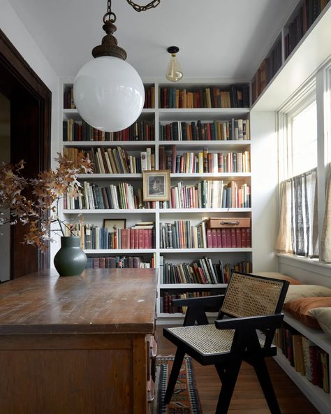 See Leanne Ford’s Latest Project—Before HGTV Viewers Do | Architectural Digest Living Room Architectural Digest, Small Office With Library, Architectural Digest Office, Study Room Decor Vintage, Small Study Room Ideas Cozy Library, Office Area In Bedroom, Small Office Library, Office With Bookshelves, Library Office Room