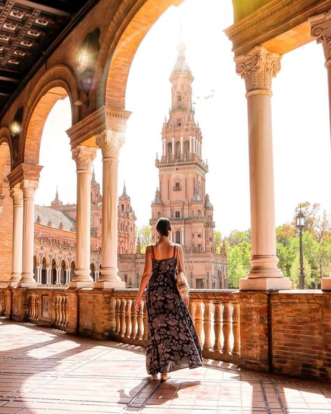 Plaza De Espana Seville Photoshoot, Seville Photo Ideas, Seville Spain Outfits, Seville Photography, Spain Outfit, Spain Trip, Spain Aesthetic, Sevilla Spain, Andalusia Spain