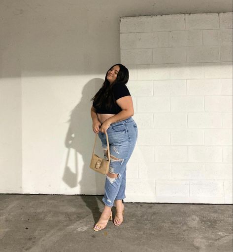 ripped jeans and a black crop top with nude heels and a nude shoulder bag, in front of a white brick wall Open Toe Heels Outfit, High Heels With Jeans, Jeans And Black Top, Patiyala Dress, Black Open Toe Heels, Heels Outfits, Open Toe Heels, Open Toe High Heels, Insta Pics