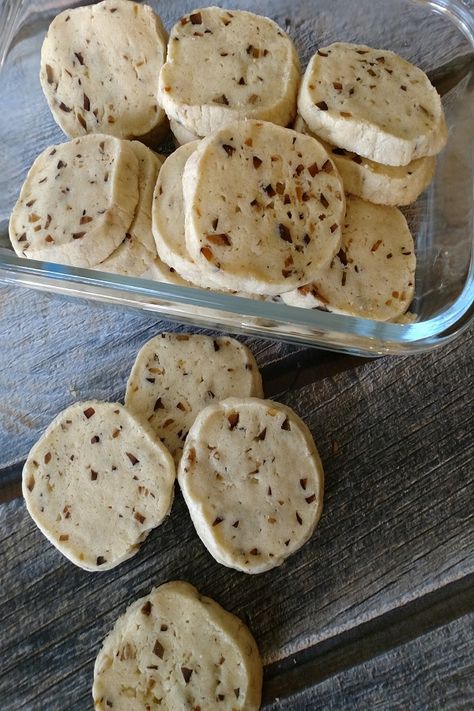 Chestnuts are delicious in sweet treats as well as savory dishes like these buttery, tender cookies. This recipe is number six in my Cookie Week 2020. Enjoy! Chestnut Cookies Recipes, Chestnut Ideas, Chestnut Recipes Desserts, Chestnuts Recipes, Chestnut Cookies, Roasted Chestnuts Recipes, Preschool Recipes, Savory Cookies, Paleo Zucchini