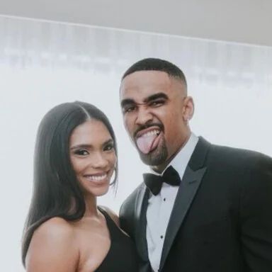 @blackloveadvocate on Instagram: "“Philadelphia Eagles Quarterback Jalen Hurts and his girlfriend Bryonna Burrows.” 
#JalenHurts #BryonnaBurrows #Blacklove #PhiladelphiaEagles #Blackloveisbeautiful #Eagles #Phillylove #Blackloveisreal #Itsaphillything #Blackcouples #Eaglesnation #Blackcouple #FlyEaglesFly #Philadelphia #Phillygram #Philly #Rolltide #OmegaPsiPhi #NFL #PhillyPhilly #Melanin" Jalen Green Girlfriend, Jalen Hurts Girlfriend, Nfl Girlfriend, Black Football Couples Nfl, Nfl Wags, Jalen Hurts, Omega Psi Phi, Fly Eagles Fly, Roll Tide