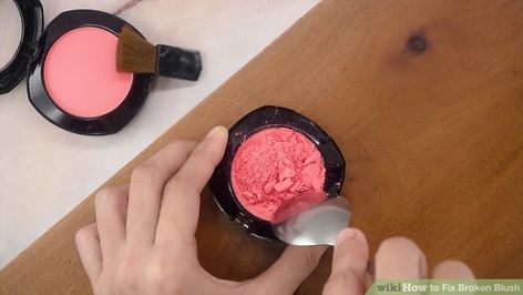 How To Fix Broken Blush Powder, Broken Makeup, Makeup At Home, Hand Makeup, Allure Beauty, Makeup Supplies, Applying Makeup, Makeup Remover Wipes, Makeup Wipes