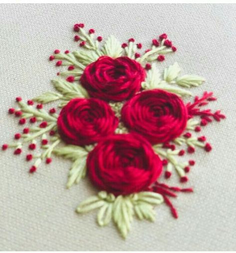 embroidery ideas Hand Embroidery Motifs, Red Flower Embroidery, Rose Embroidery Designs, Rose Embroidery Pattern, Patterns Flowers, Hand Embroidery Patterns Flowers, Hand Embroidery Videos, Diy Embroidery Patterns, Flowers Embroidery