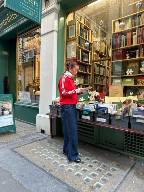 Adidas jacket / baggy jeans / tabis / bookshop aesthetic / autumn outfit / copper hair / slick bun Baggy Jeans Autumn Outfit, Baggy Brown Leather Jacket Outfit, Sambas Baggy Jeans, Baggy Jeans Baggy Sweater, Thrift Baggy Jeans, Copper Hair, Slick Hairstyles, Baggy Jeans, Autumn Outfit