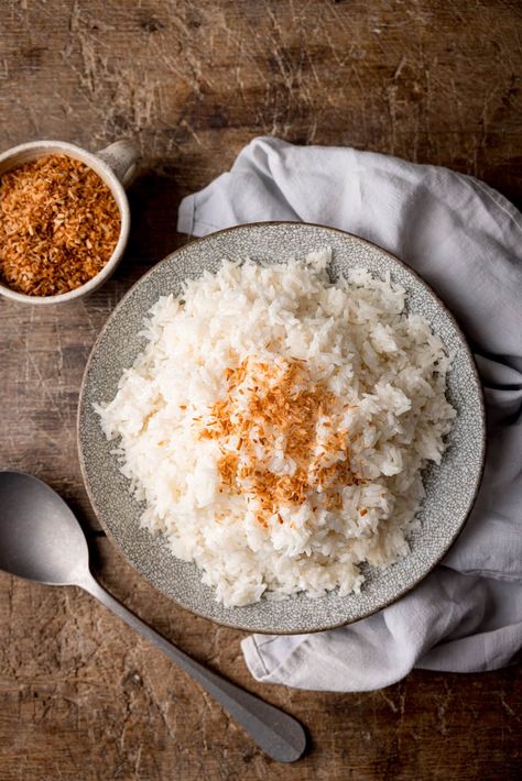 Creamy, fragrant coconut rice, cooked in a saucepan on the stovetop. This rice is a luxuriously comforting side dish that works so well with curries and stir-fries. Rice Coconut, Coconut Rice Recipe, Coconut Rice, Caribbean Recipes, Stir Fries, Rice Recipe, Curries, Light Recipes, Rice Recipes