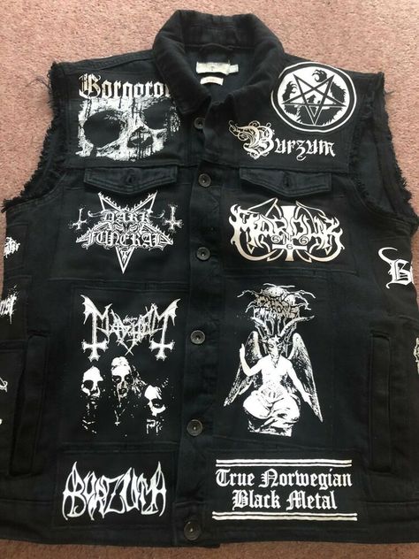 Black Metal Outfit, Metal Battle Jacket, Black Metal Fashion, Metalhead Fashion, Crust Pants, Battle Jackets, Battle Vest, Punk Fashion Diy, Jacket Ideas